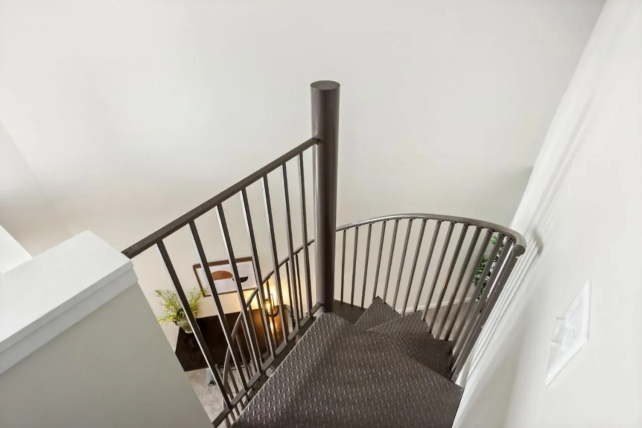 Luxury Lofted 1 Bed Unit With Hot Tub And Pool Apartment Columbus