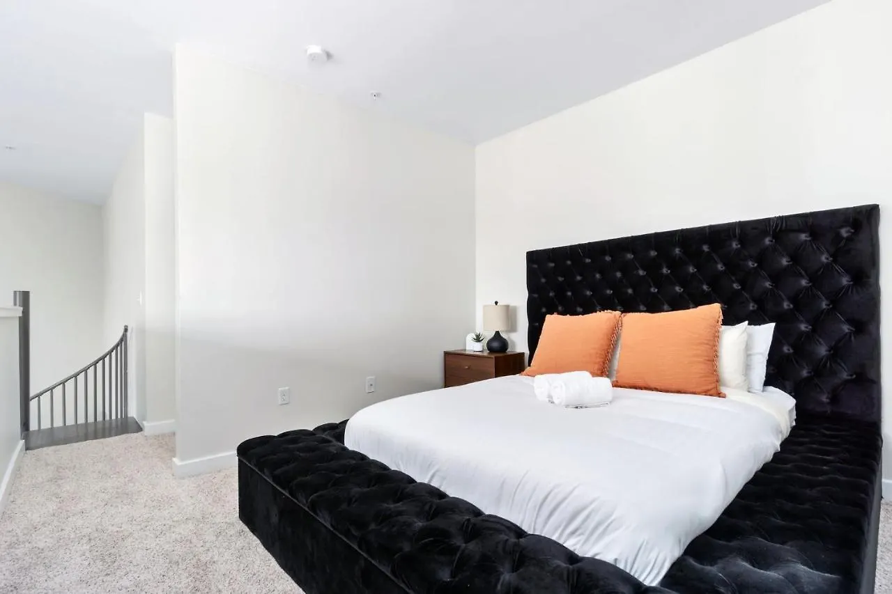 Luxury Lofted 1 Bed Unit With Hot Tub And Pool Apartment Columbus United States